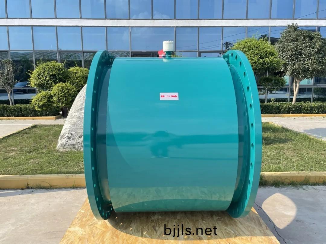 新航XFE係列(lie)大(da)口(kou)逕電磁流(liu)量計的應用